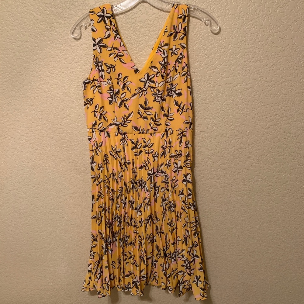 yellow floral v neck dress